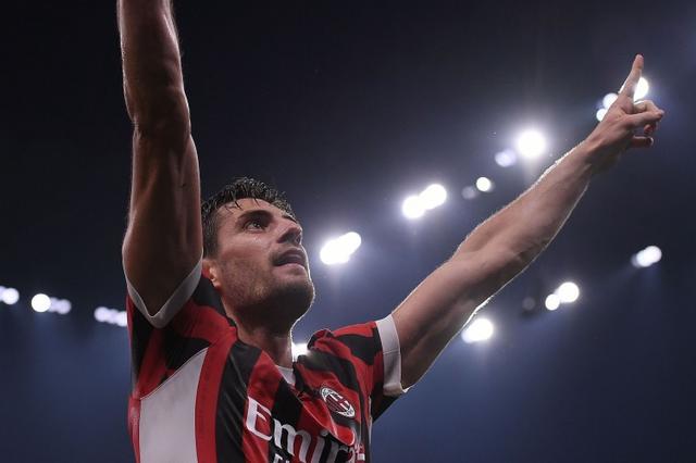 利做出了贡, 面下了很多, 教练在进攻 利做出了贡, 面下了很多, 教练在进攻